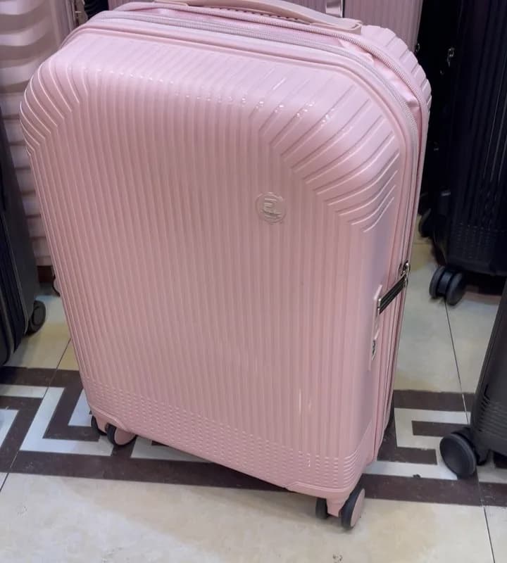 چمدان کوچک ۵۰ بدون چرخ