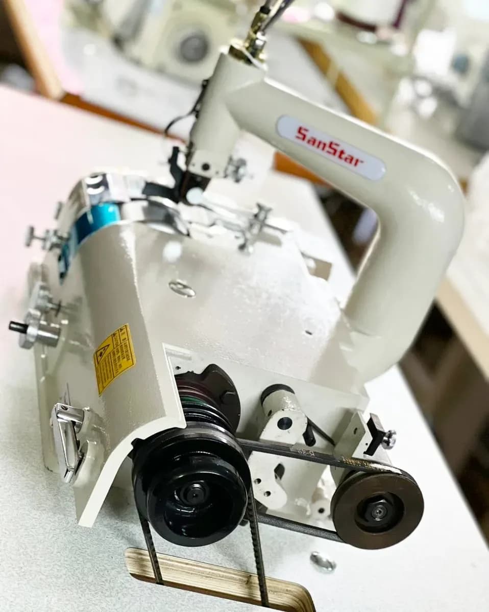 دستگاه لویس چرم KM-801 SanStar