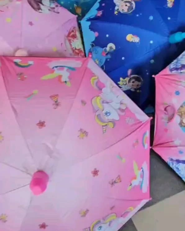چتر بچگانه طوفان