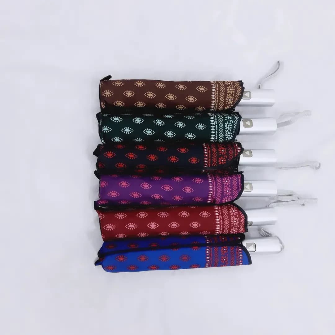 چتر تاشو نیمهاتوماتیک