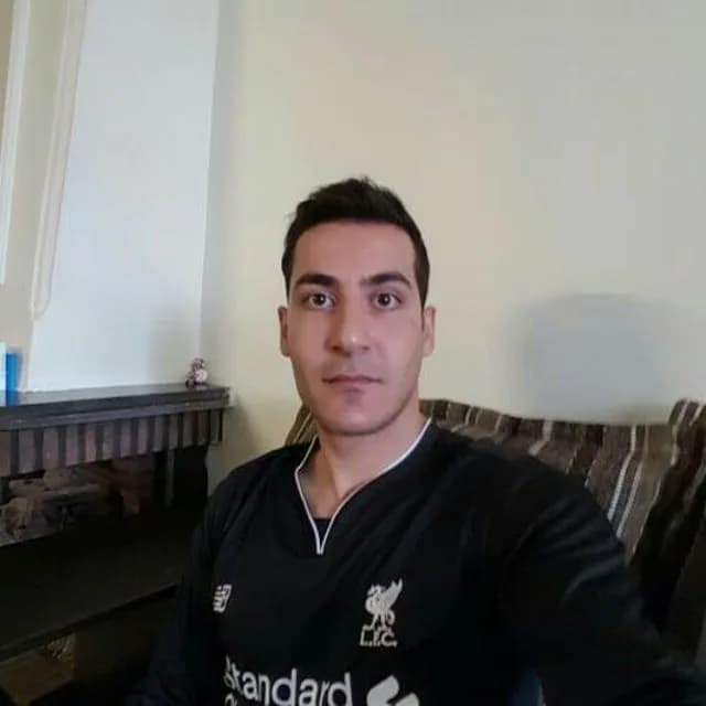 ست لباس فوتبال لیورپول