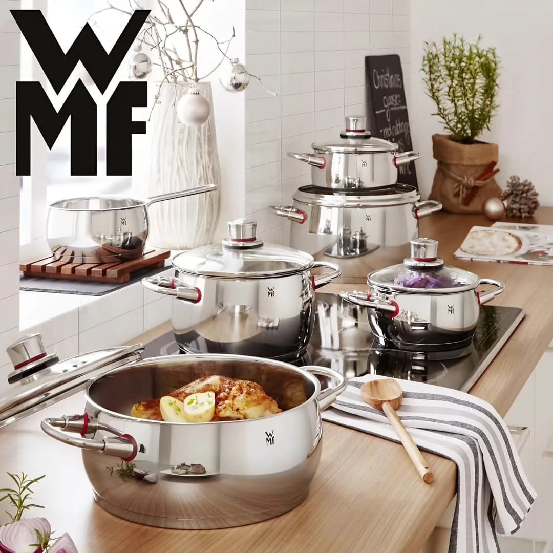 ست قابلمه کف سه لایه WMF، رنگ نقرهای و قرمز، جنس استیل، ست قابلمه و شیرپوش