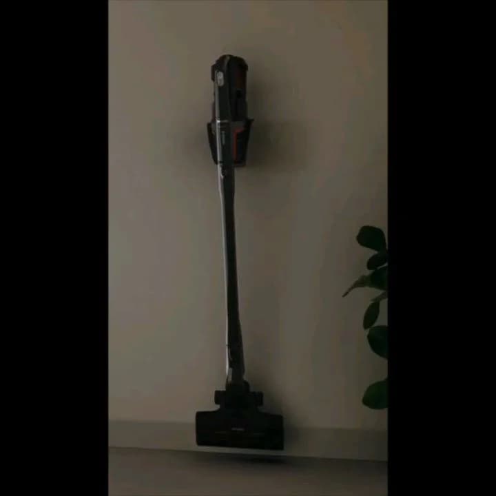 جاروشارژی میله مدل Triflex HX1، رنگ مشکی و قرمز، جنس پلاستیک و فلز، استیک، دستی