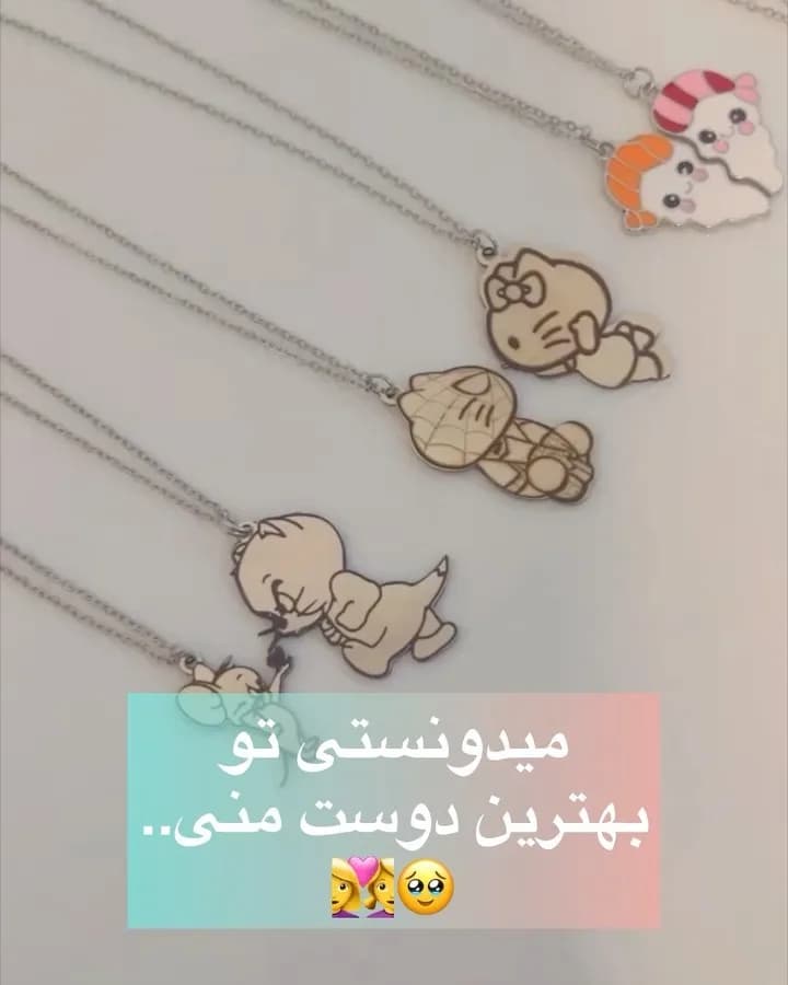 گردنبند ست، رنگ نقره‌ای، مشکی و قرمز، جنس فلز، آویز دار
