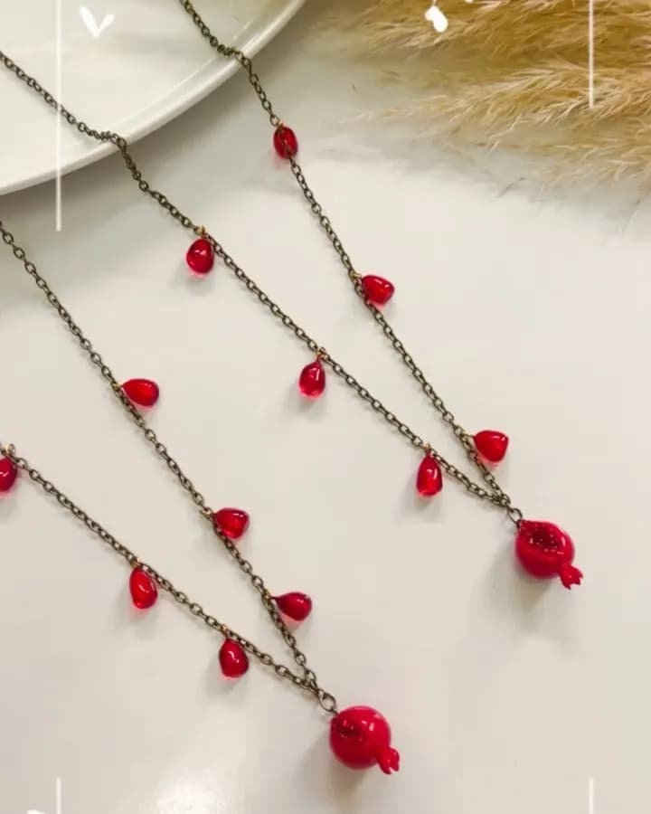 گردنبند رولباسی یلدایی