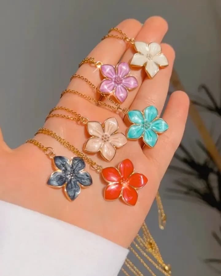 گردنبند پینترستی