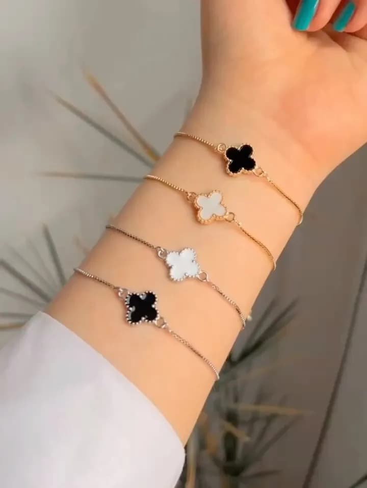 دستبند آسانسوری طرح گل چهاربرگ