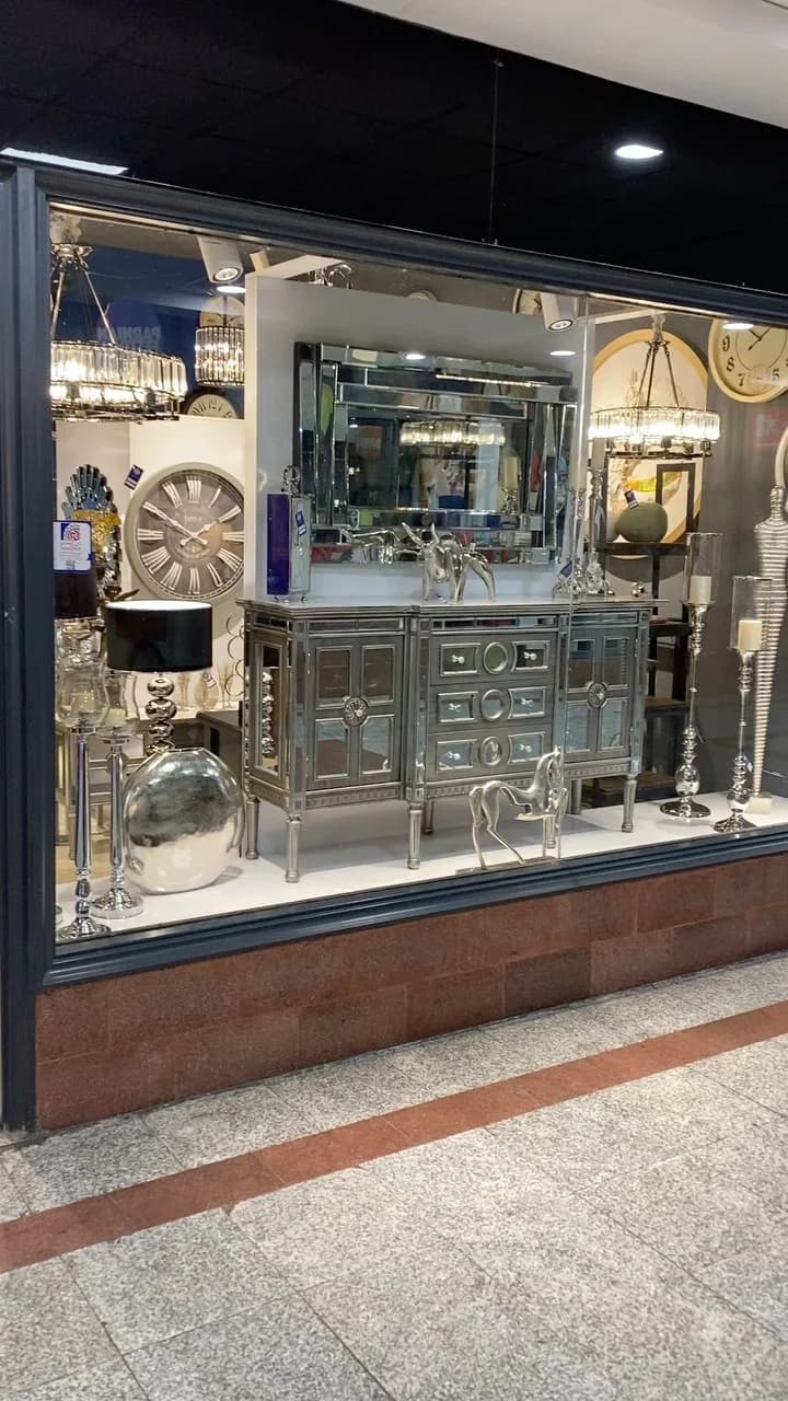 کنسول و آینه