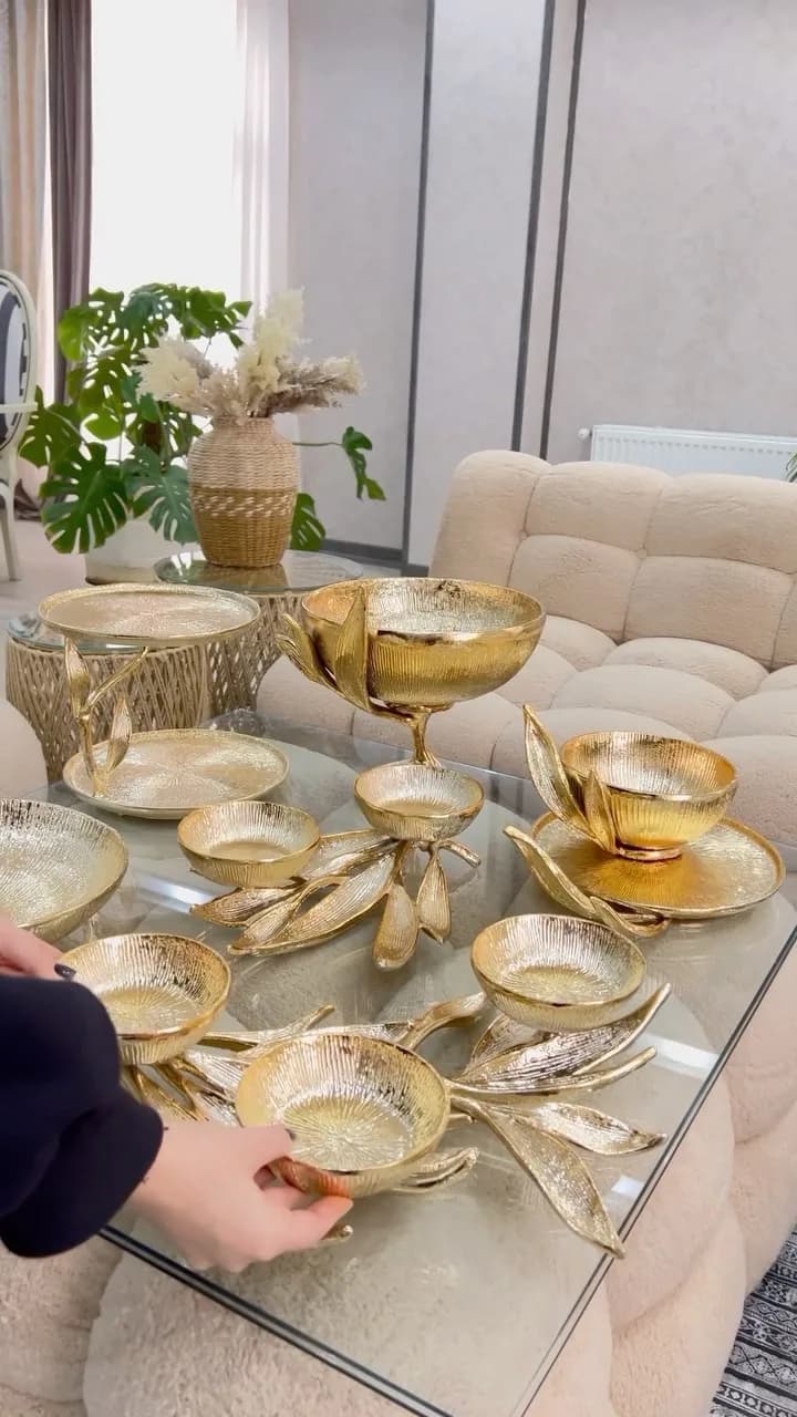 سرویس پذیرایی طلایی و نقره‌ای