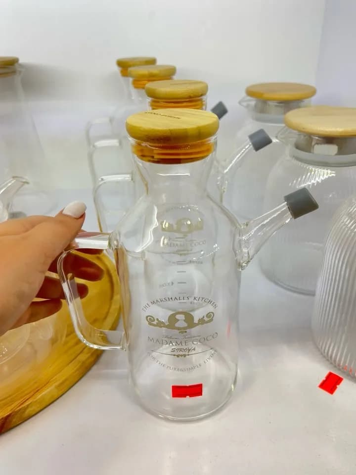 روغن ریز پیرکس ۵۵۰ میل مادام کوکو، رنگ شفاف و چوبی، جنس شیشه و چوب، دستهدار با لوله خروجی