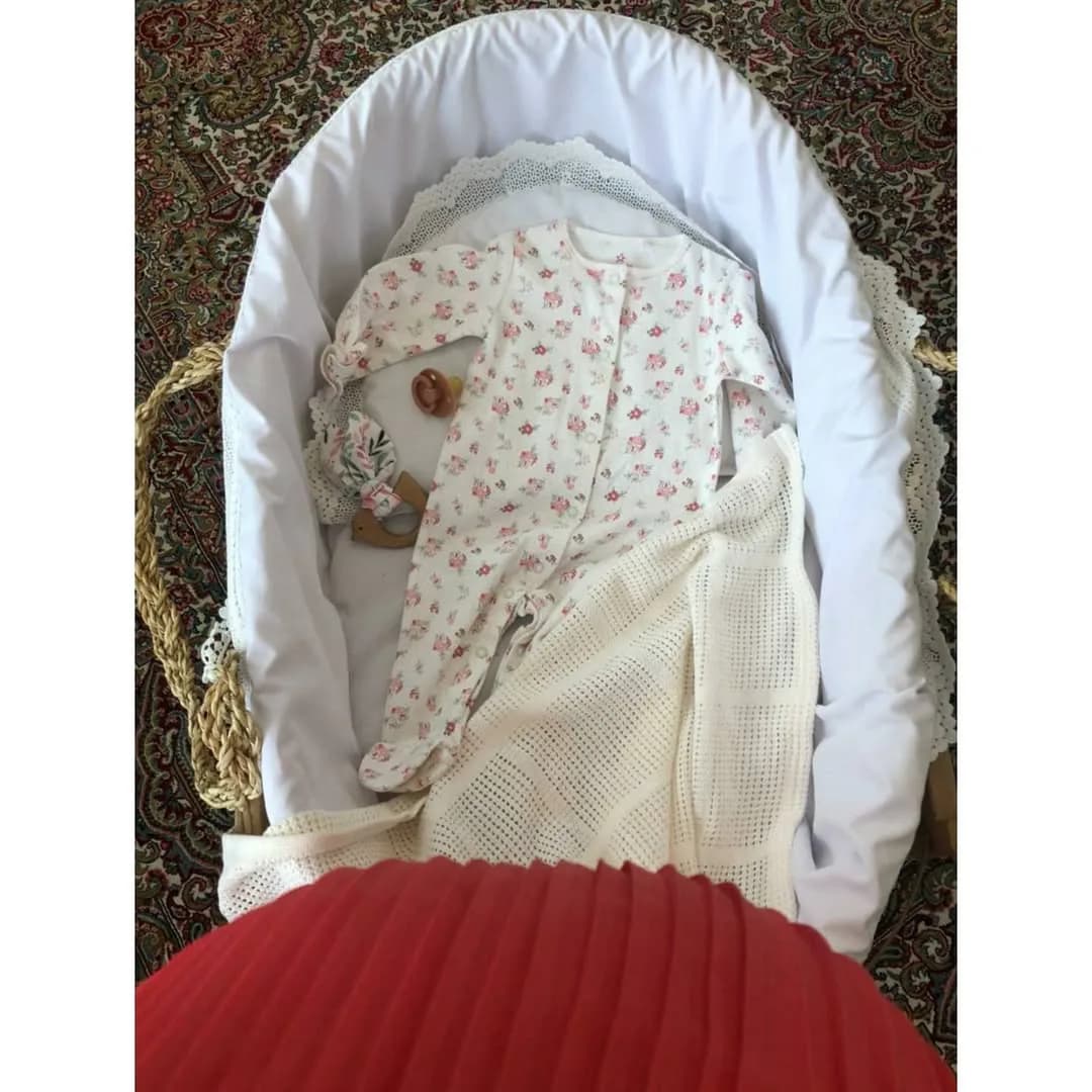 گهواره چوبی نوزاد