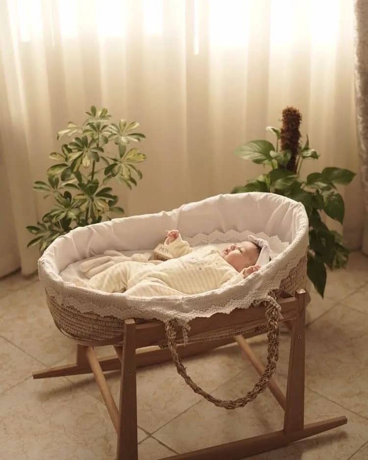 گهواره حصیری چوبی نوزاد