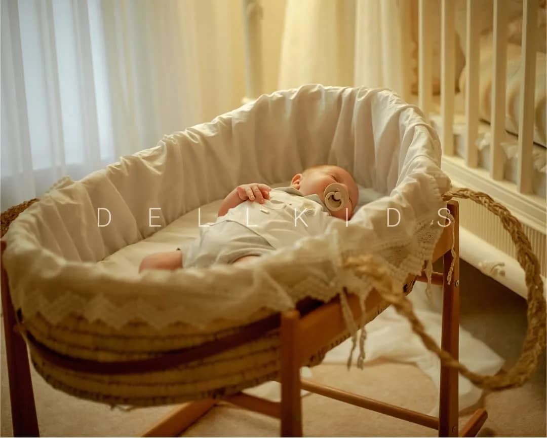 گهواره نوزاد دو سایز، رنگ کرم و قهوهای، جنس حصیری و چوب، گهواره با پایه