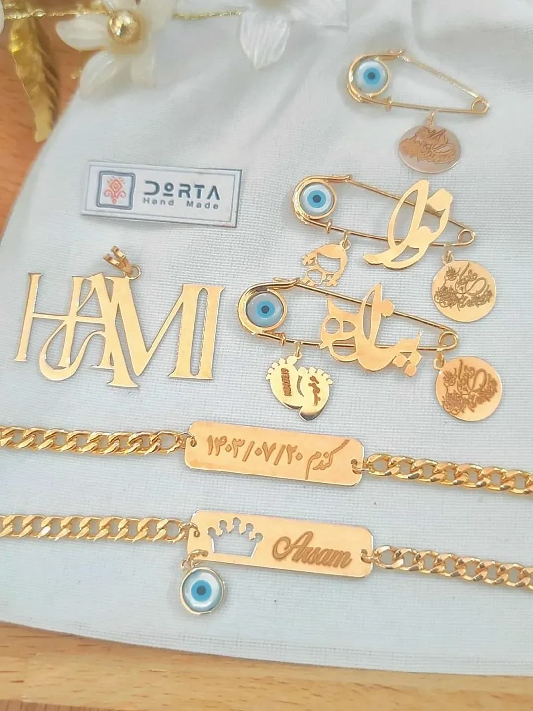 گردنبند و سنجاق اسم