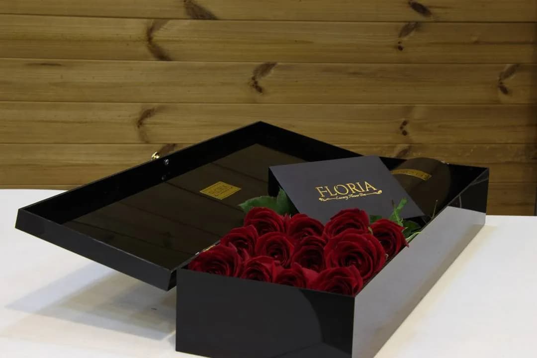 باکس گل، رنگ قرمز و مشکی، جنس چوب، مستطیلی