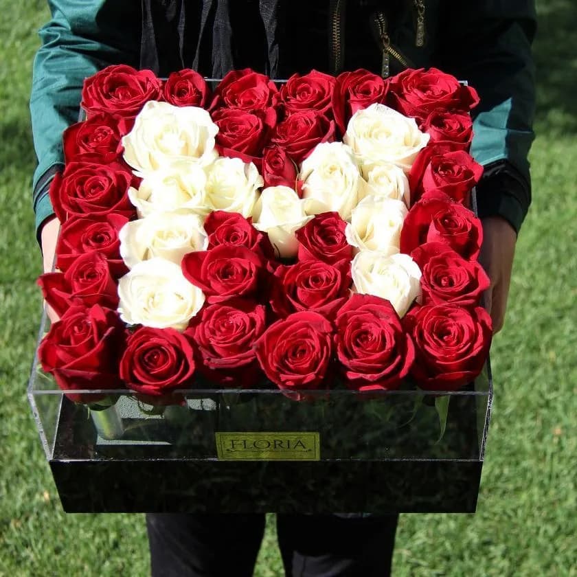 باکس گل طبیعی، رنگ قرمز و سفید، باکس مستطیلی