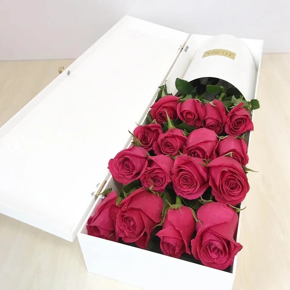 باکس کلاسیک رز سرخابی، رنگ قرمز، باکس گل مستطیلی دردار