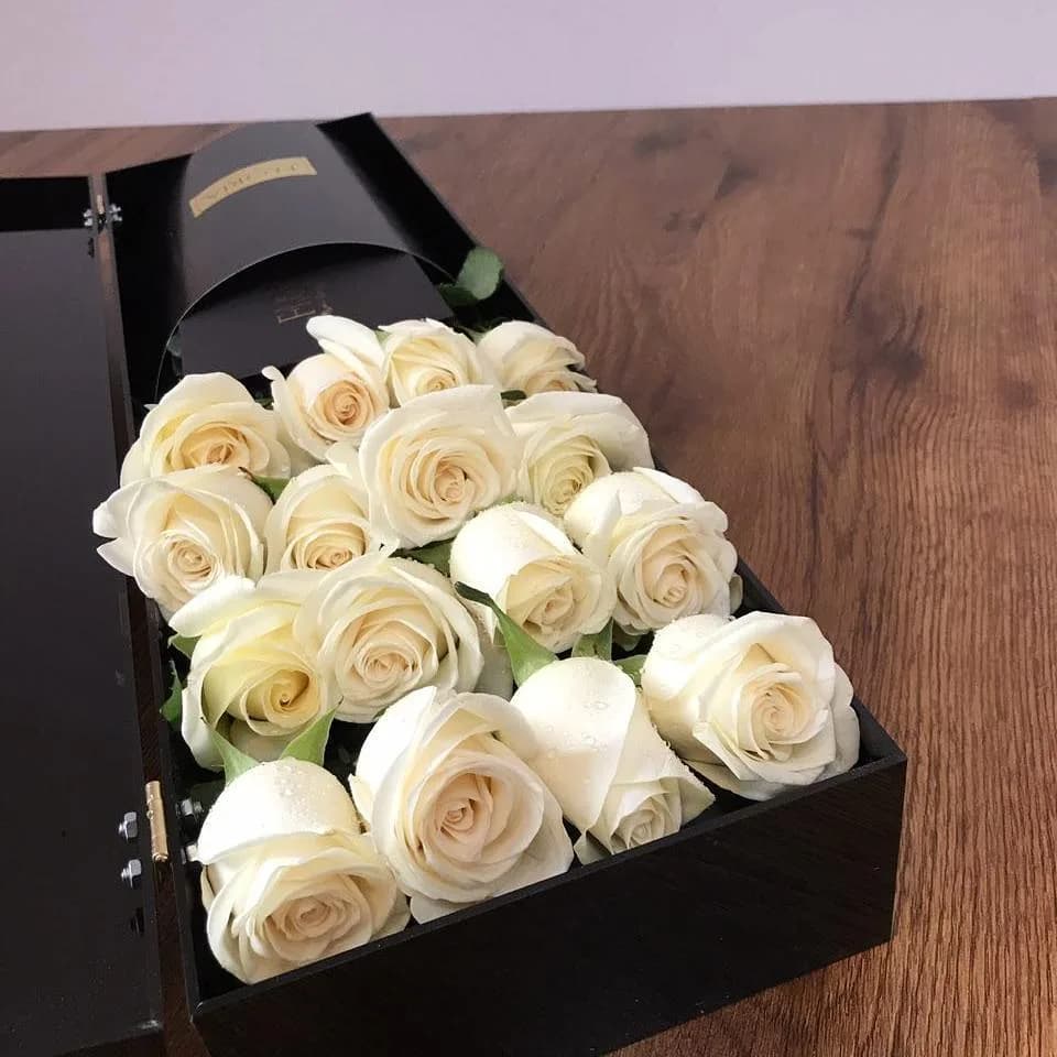 باکس گل رز سفید، رنگ مشکی، باکس گل کشویی