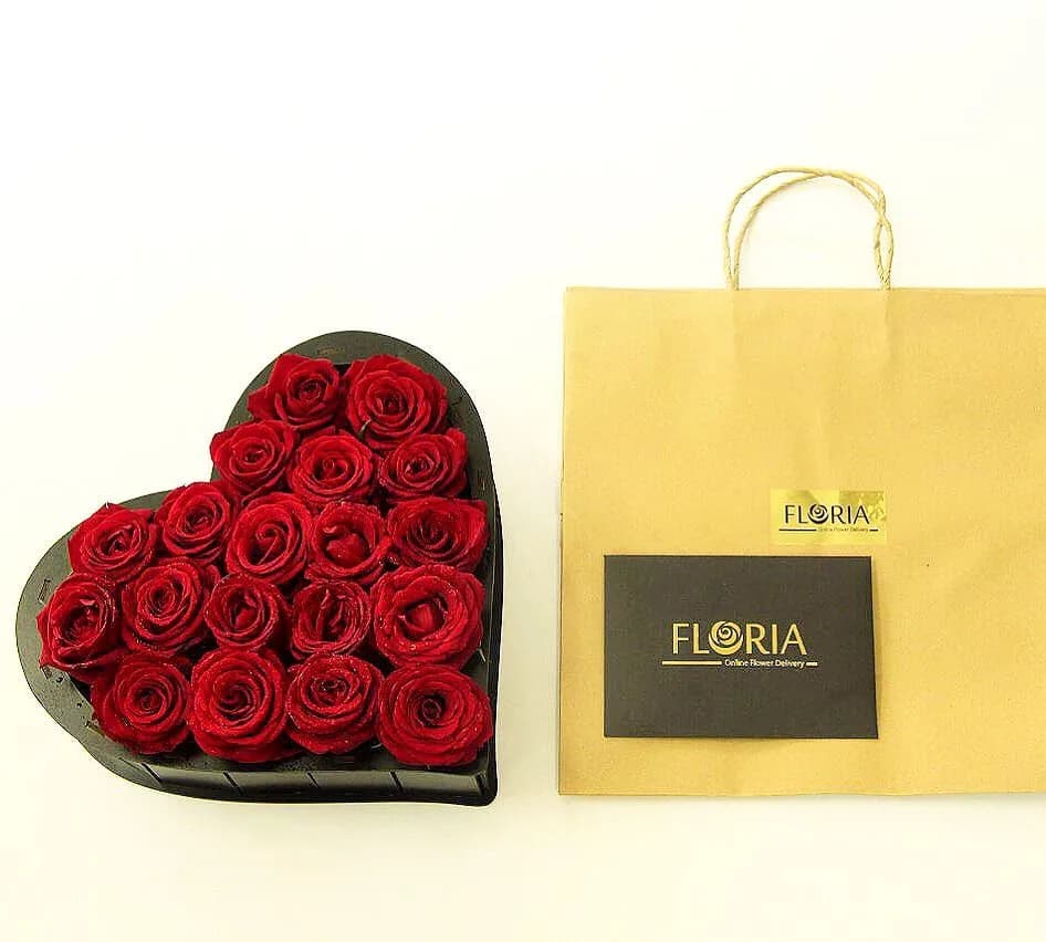 باکس گل قلب مشکی با رز قرمز، قلبی