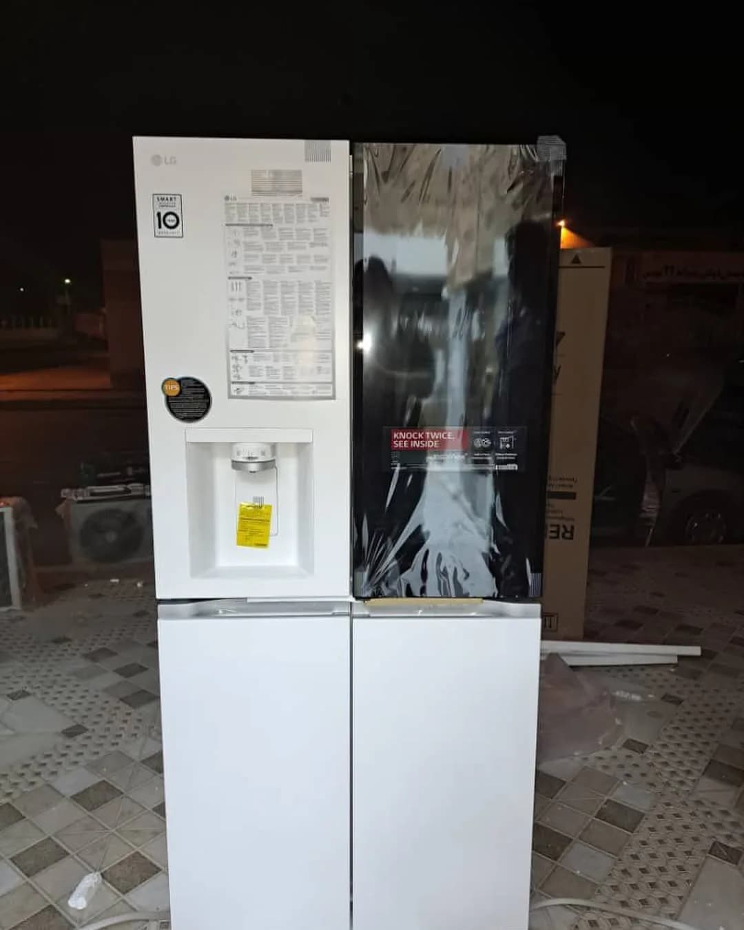 یخچال ساید بای ساید ۳۰ فوت مدل X29 الجی، رنگ سفید و مشکی، جنس استیل و شیشه، چهار درب، اینستاویو