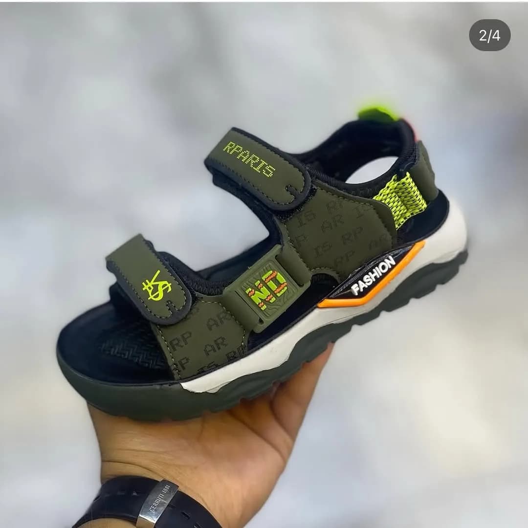 صندل سایز ۳۲ تا ۳۷، رنگ سبز زیتونی، مشکی و سفید، جنس پارچه و پلاستیک، صندل بندی چسبی مردانه