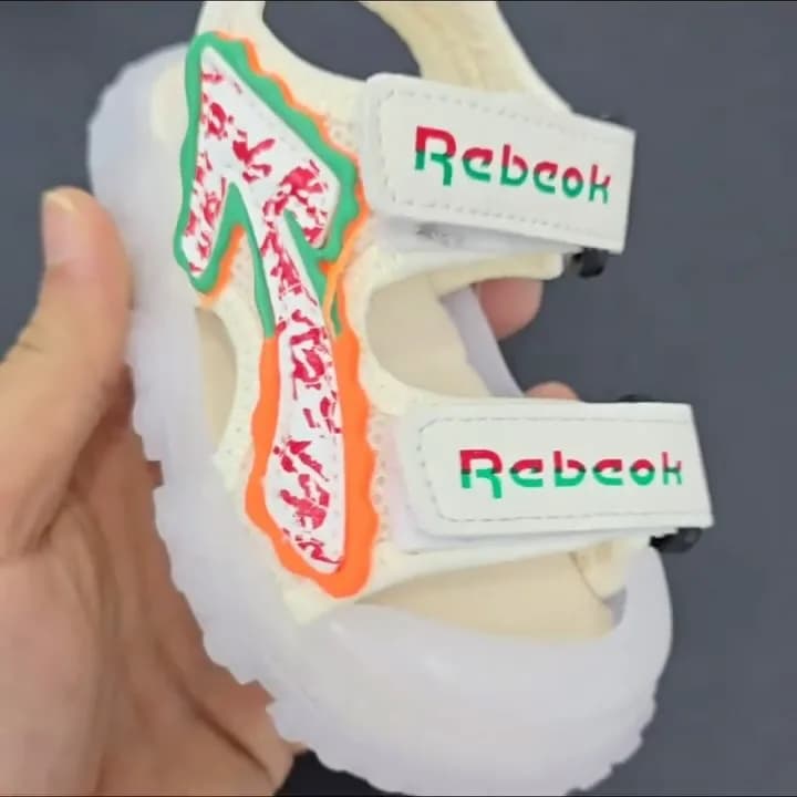 کفش کتانی سایز ۲۱ تا ۳۱، رنگ سفید، قرمز، سبز و نارنجی، بند چسبی