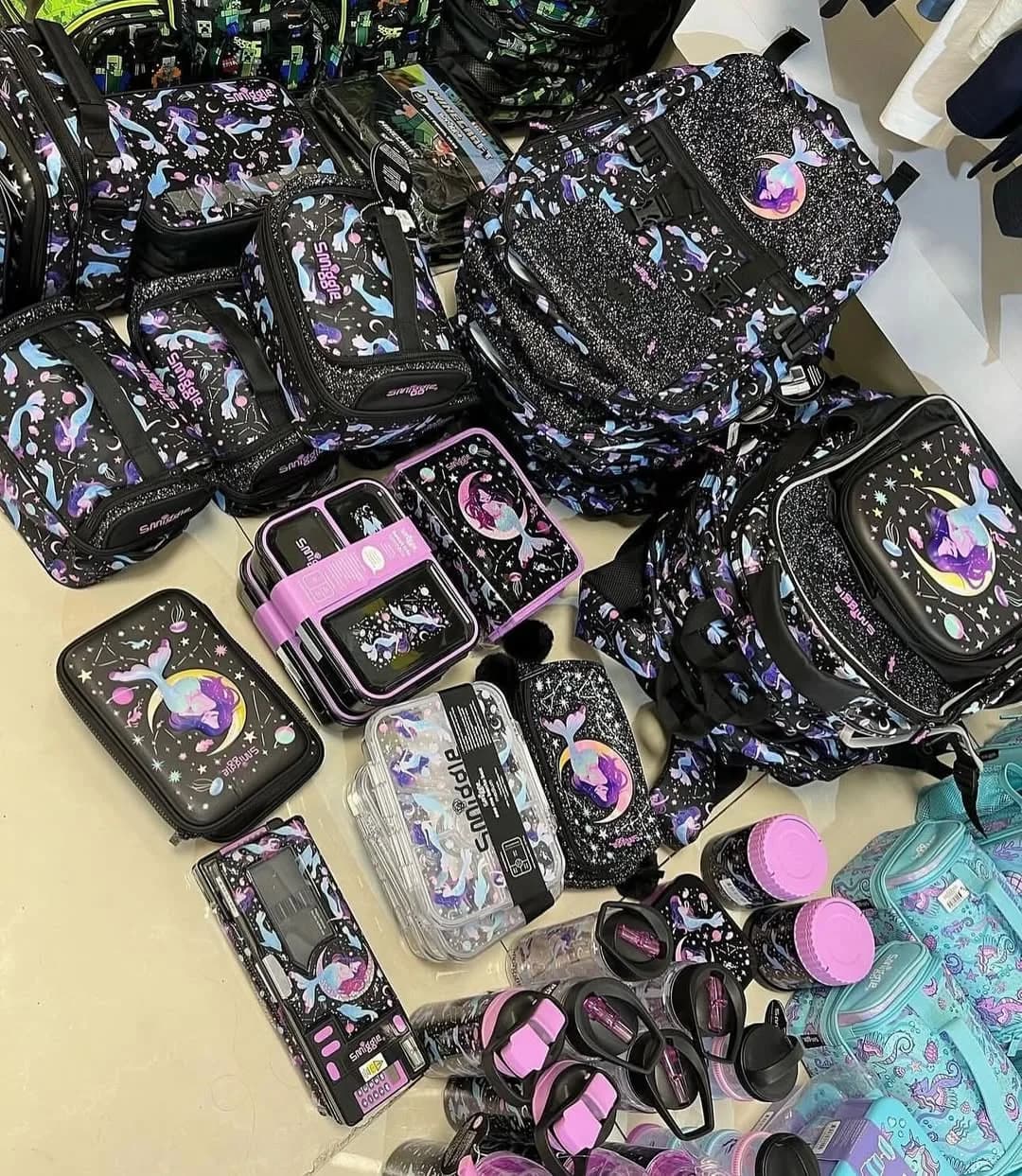 ست کوله و قمقمه اسمیگل Smiggle