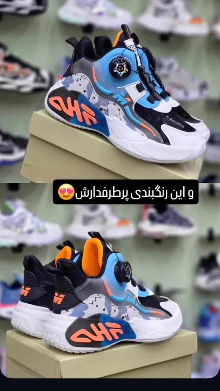 کفش کتانی، رنگ آبی، سفید، مشکی و نارنجی، بنددار، لژدار