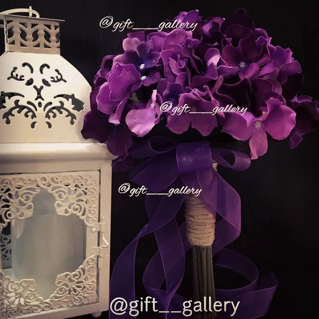 دسته گل عروس، رنگ بنفش و سفید، جنس پارچه، دستهگل گرد عروس