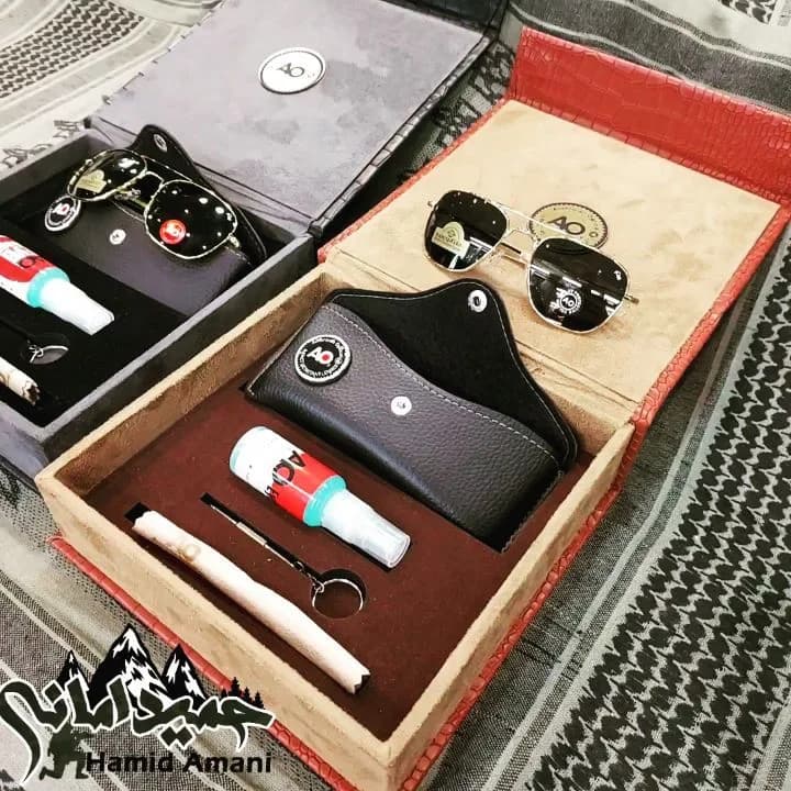 ست هدیه مردانه عینک و کیف