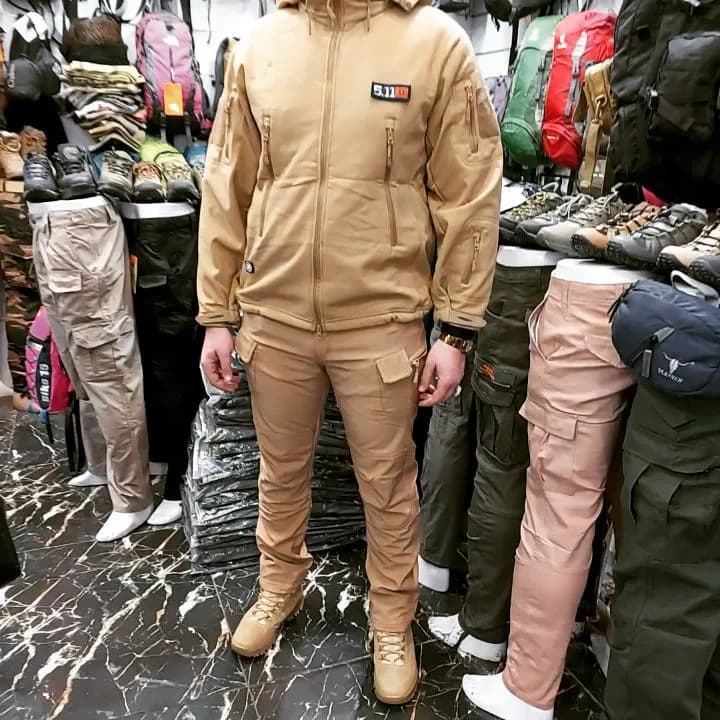 کاپشن و شلوار تاکتیکال 5.11، رنگ کرم و مشکی، جنس برزنت، کوتاه کلاه‌دار زیپ‌دار
