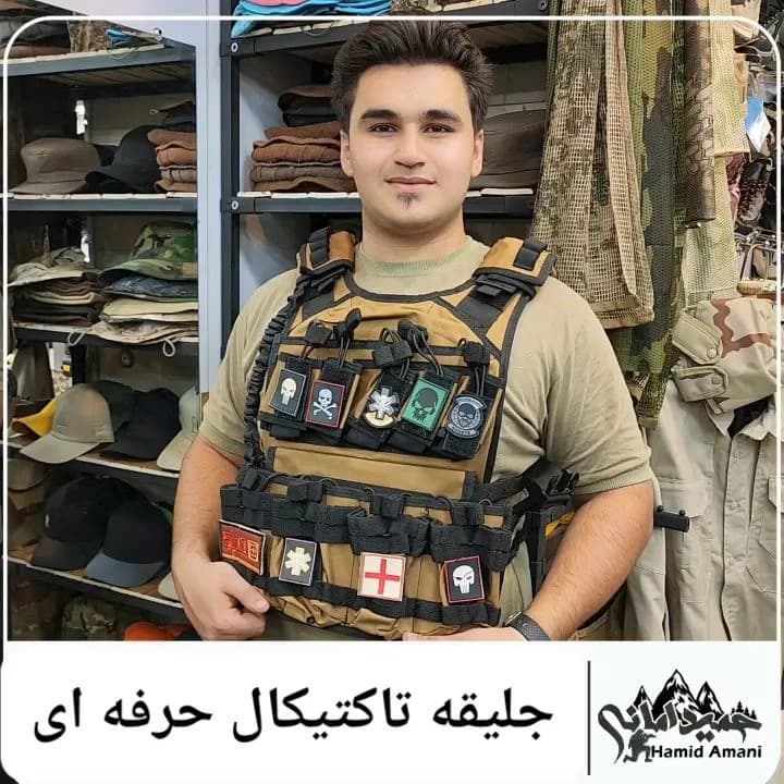جلیقه تاکتیکال برزنتی، رنگ خاکی و مشکی، بدون آستین، جیب‌دار