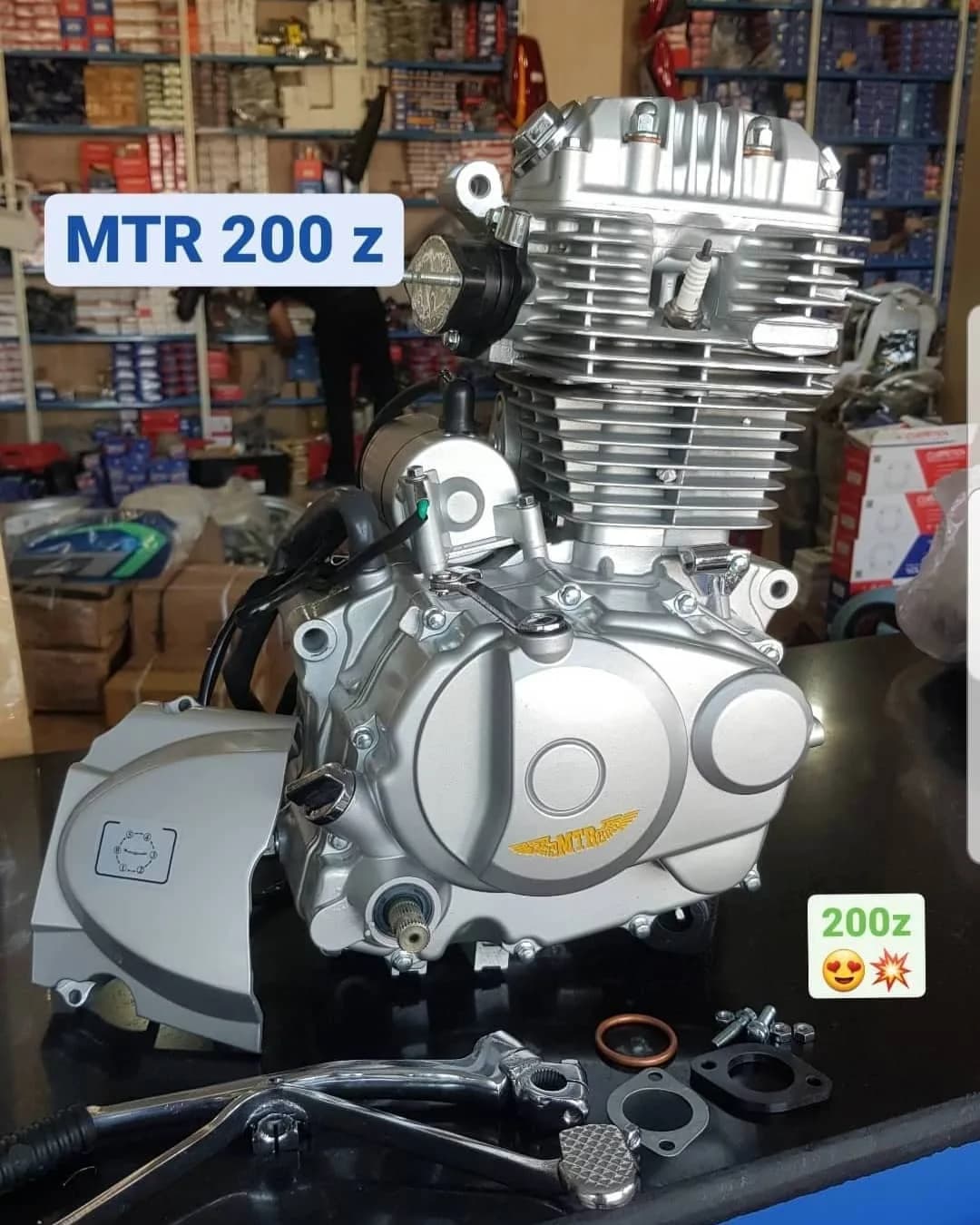 انجین موتورسیکلت MTR 200 زنجیرتایم، رنگ نقره‌ای و مشکی، جنس فلز، انجین کامل موتور