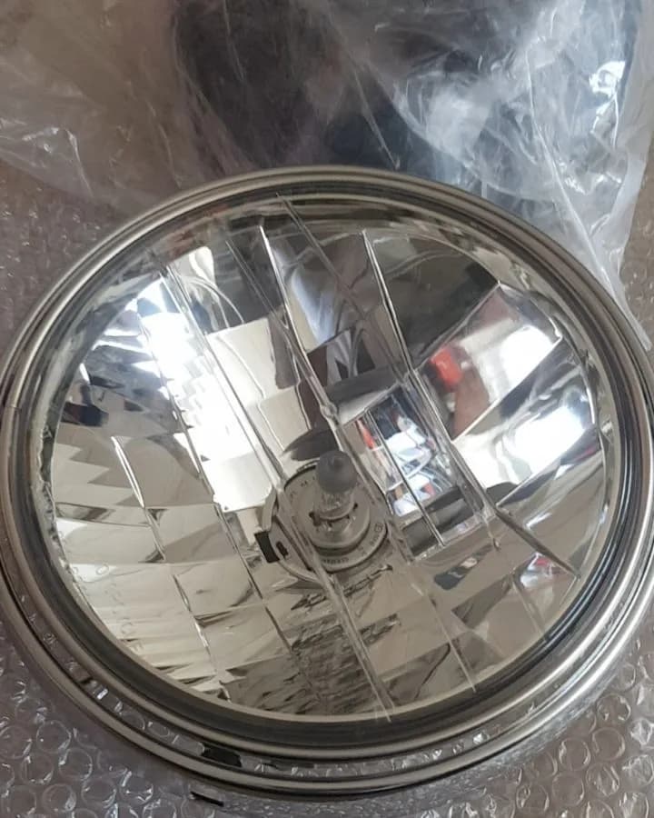 کله چراغ کامل CB1300 انژکتور، رنگ نقرهای و شفاف، جنس شیشه و فلز، گرد
