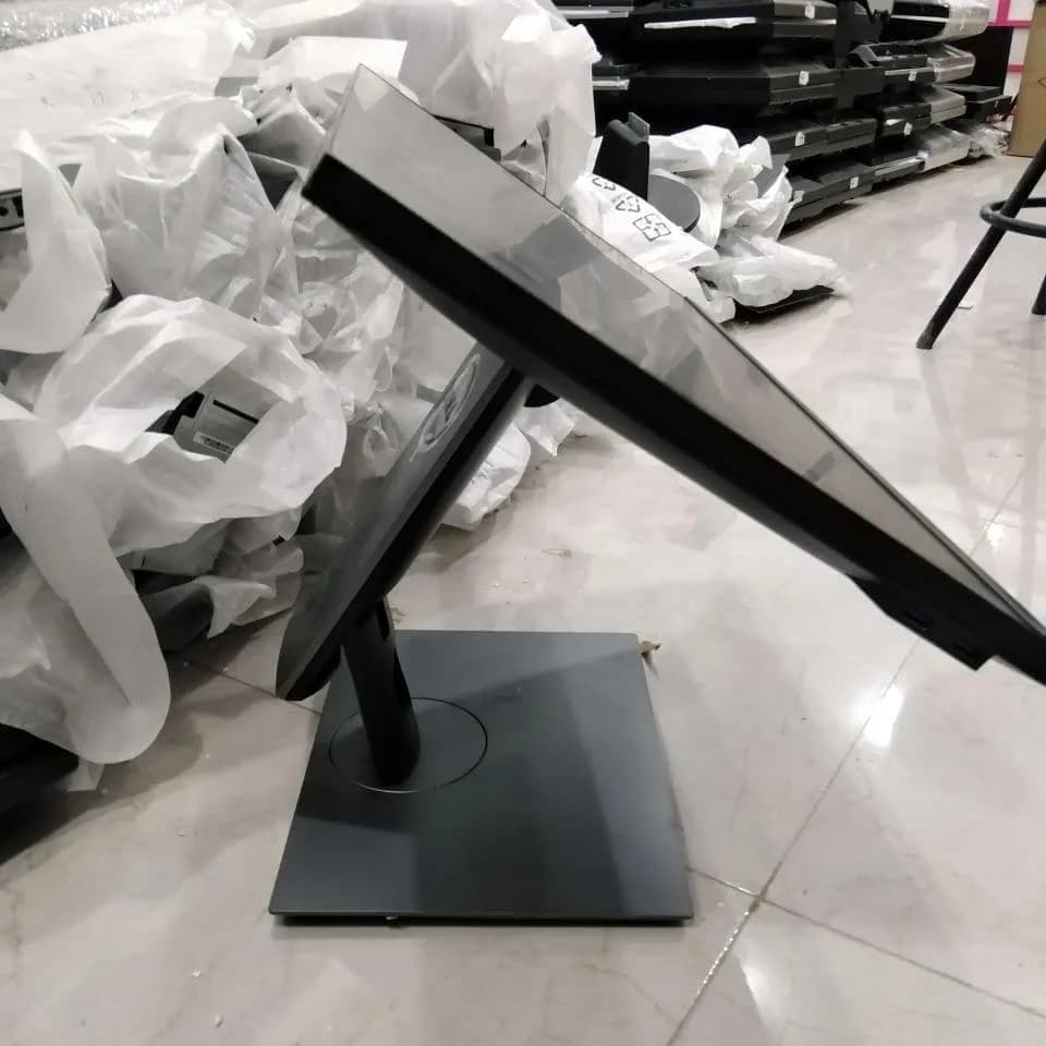 مانیتور لمسی ۲۴ اینچ P2418HT، رنگ سیاه، جنس پلاستیک و فلز، پایهدار رومیزی