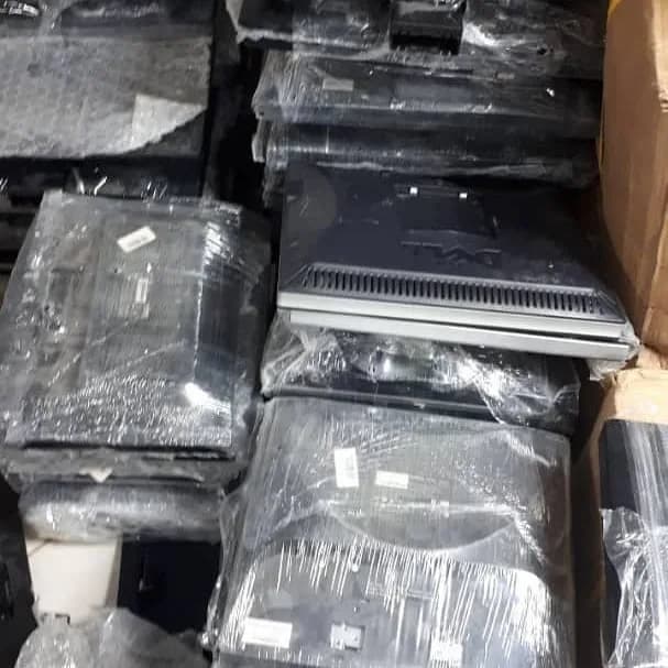 مانیتور ۱۹ اینچ واید LCD