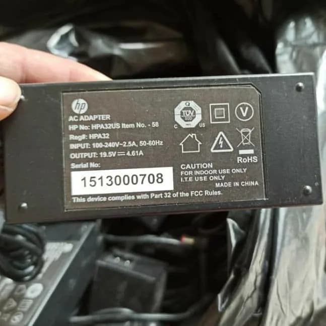 شارژر لپتاپ اچپی و دل HP، رنگ مشکی، جنس پلاستیک، شارژر اچپی