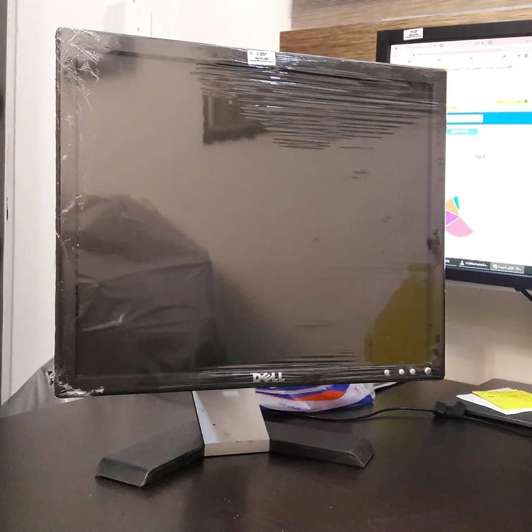 مانیتور دل E178 ۱۷ اینچ Dell، رنگ مشکی، جنس پلاستیک و شیشه، تخت، با پایه