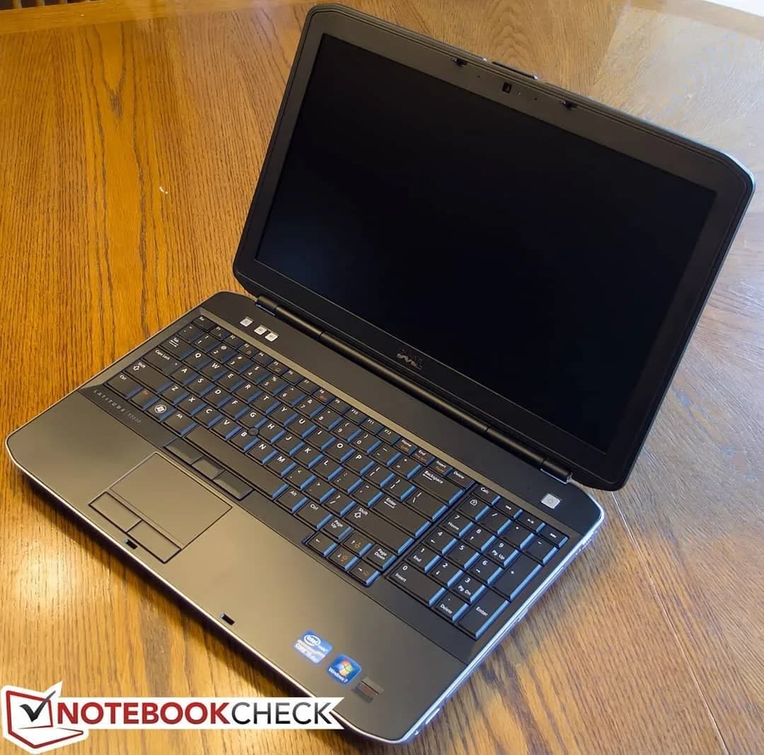 لپ تاپ دل Latitude E5530 Dell، رنگ مشکی و خاکستری، جنس پلاستیک، ۱۴ اینچ