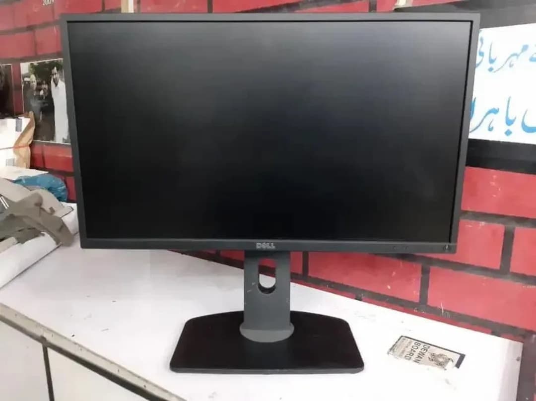 مانیتور Dell P2217H دل، رنگ مشکی و خاکستری، جنس پلاستیک و فلز، رومیزی عریض