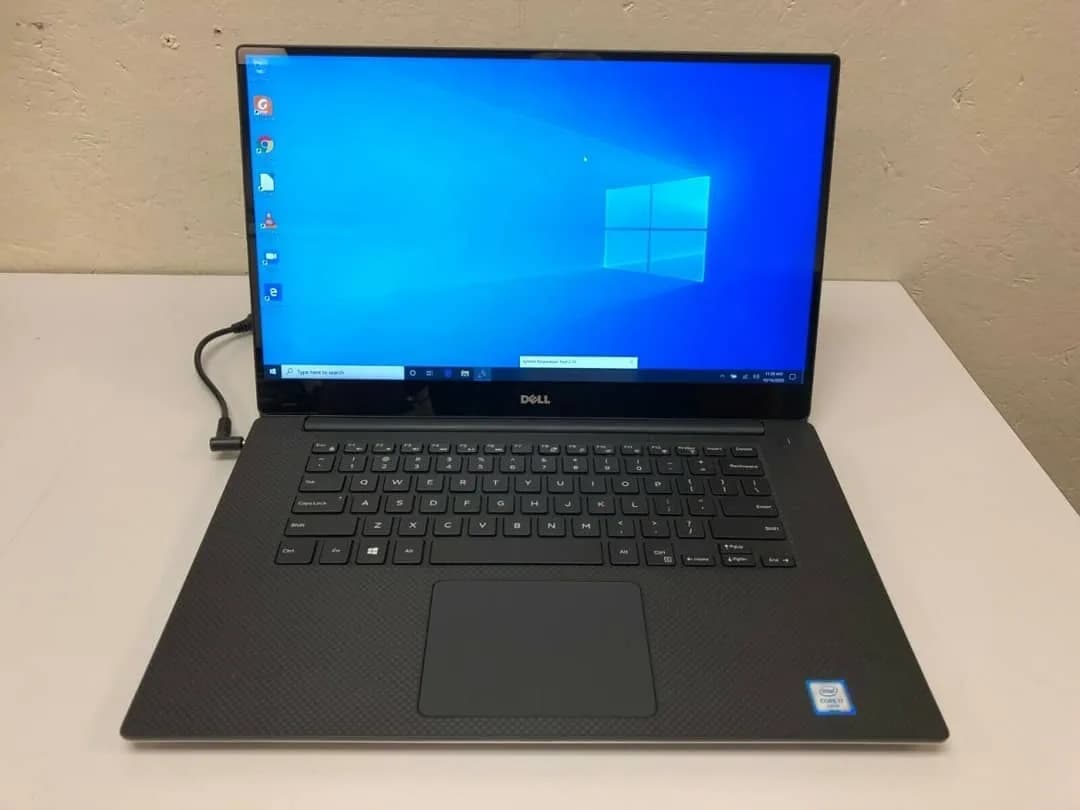 لپ‌تاپ Dell Precision 5510 لمسی دل، رنگ سیاه و نقره‌ای، جنس پلاستیک و فلز، صفحه نمایش باریک