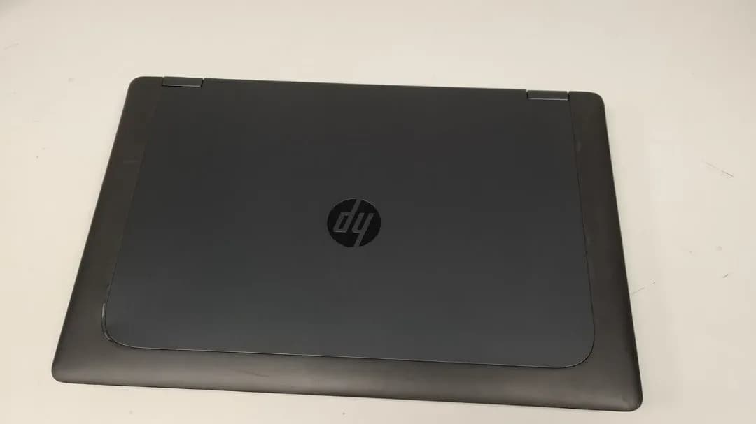 لپ تاپ HP ZBook 17 G2 اچ پی، رنگ خاکستری، جنس پلاستیک و فلز، تاشو مستطیل شکل