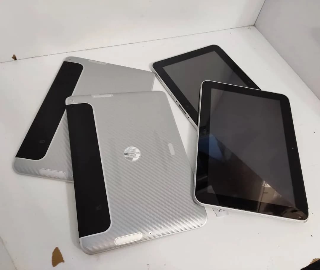 تبلت ElitePad 900 اچپی، رنگ نقرهای و مشکی، مستطیلی