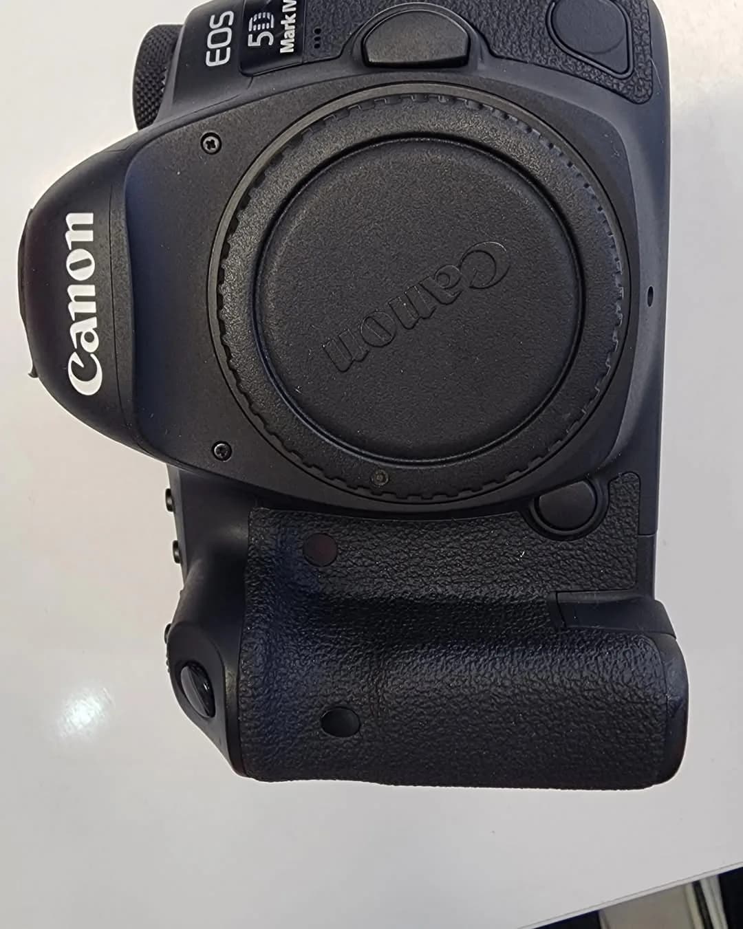 دوربین 5D Mark IV بادی کارکرده کانن، رنگ مشکی، DSLR