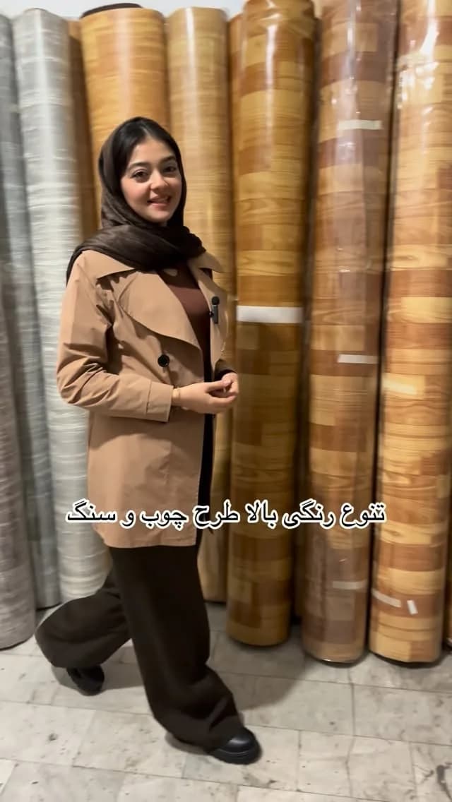 کفپوش رولی طرح چوب و سنگ، رنگ قهوه‌ای، کرم و خاکستری، جنس پلاستیک