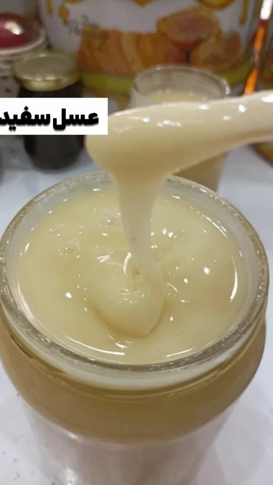 عسل سفید ارگانیک رایحه خوانسار، رنگ کرم، مایع غلیظ