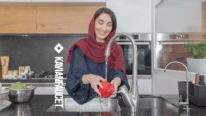 شیر ظرفشویی توکا کاویان، رنگ نقره‌ای، جنس فلز، اهرمی پایه بلند