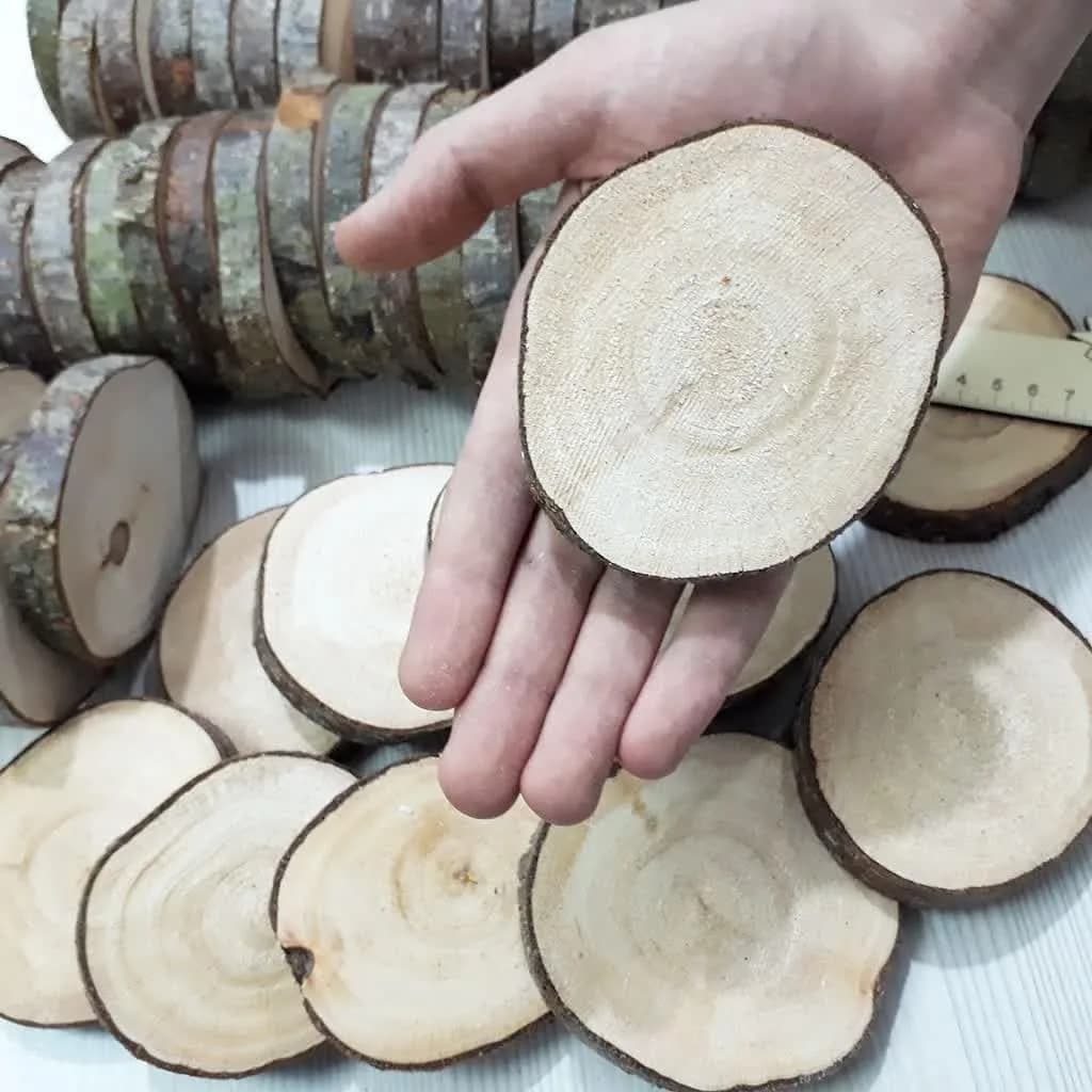 برش چوب دایره ۷.۵ تا ۹ سانت — رنگ کرم — نمای دردست — دایرهای