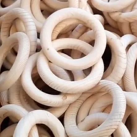 حلقه چوبی ۶ و ۷ و ۸ سانت — رنگ کرم — نمای دردست — شارژ مجدد