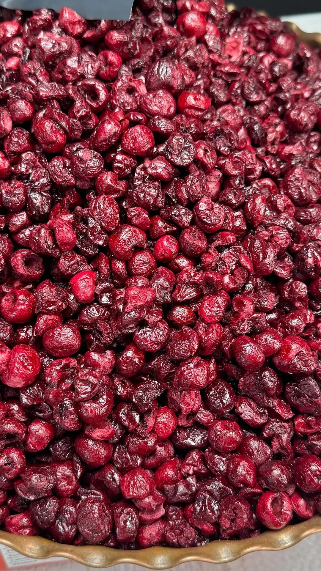 آلبالو خشک فریز درایر، رنگ قرمز، دانه ریز خشک